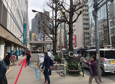 JR新宿駅西口からのルート